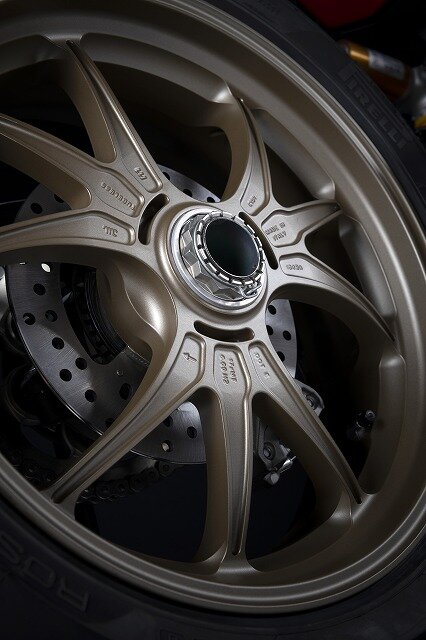 ストリートファイターV4用ドゥカティ・パフォーマンス ストリートファイターV4用ドゥカティ・パフォーマンス